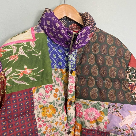 FOUND‎ Gardenja Tapestry Puffer Jacket Patchwork Floral Paisley Tropical Small - Picture 3 of 9